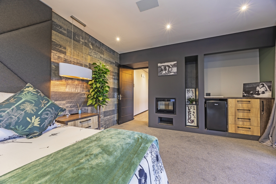 5 Bedroom Property for Sale in Elim Western Cape